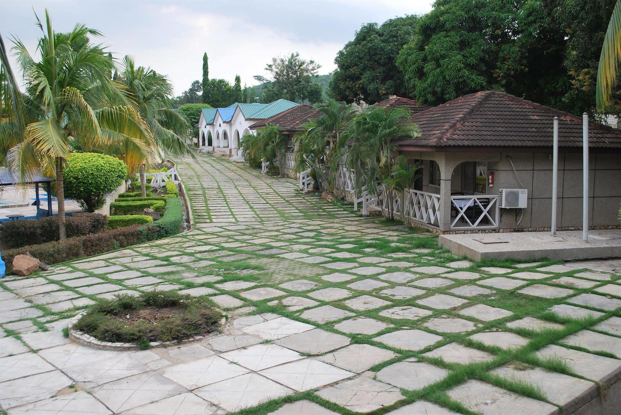 Akosombo Continental Hotel Экстерьер фото