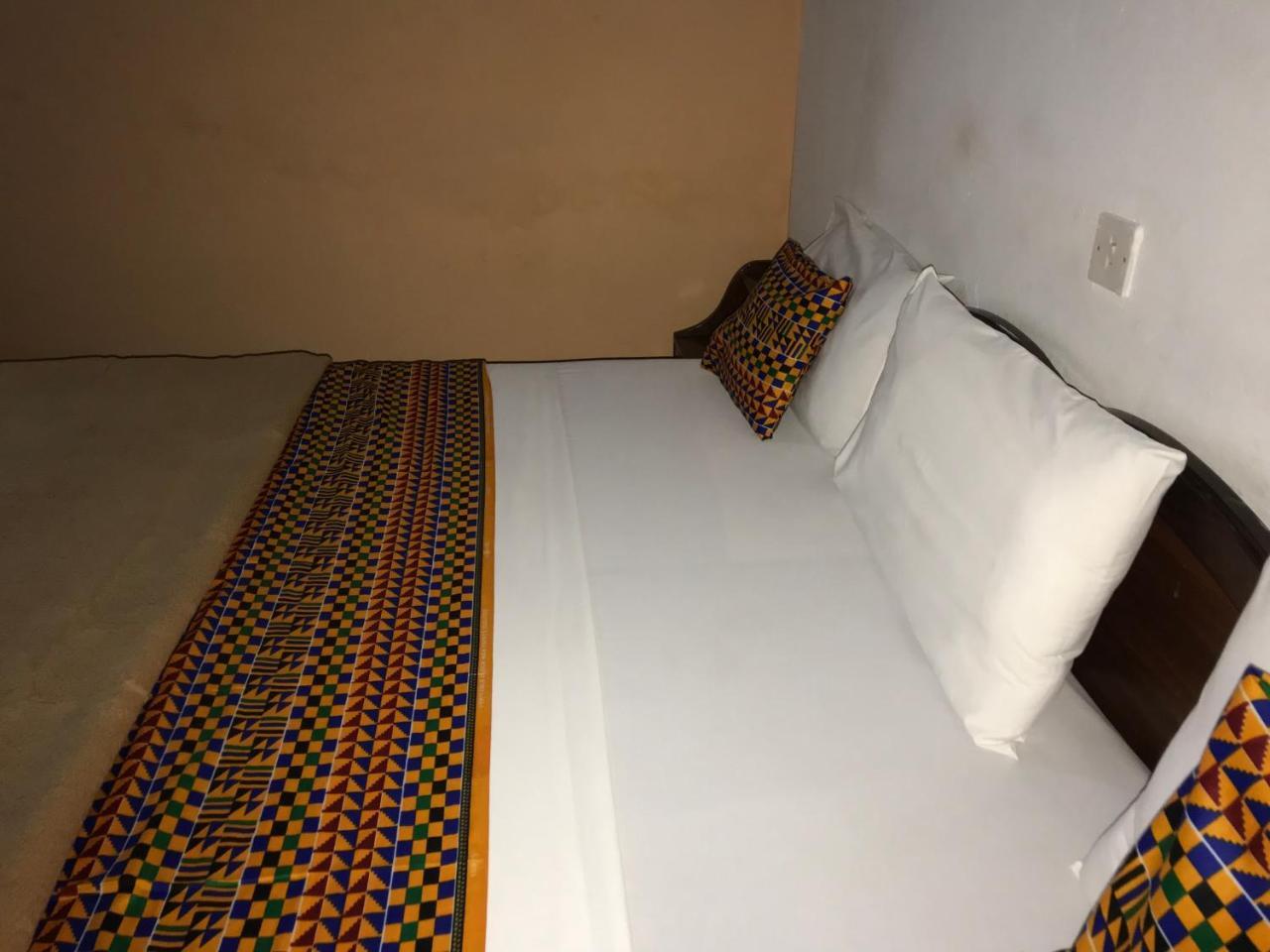 Akosombo Continental Hotel Экстерьер фото