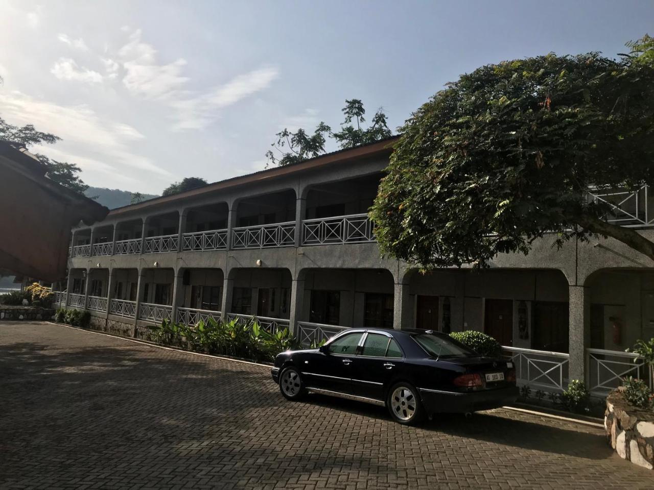 Akosombo Continental Hotel Экстерьер фото