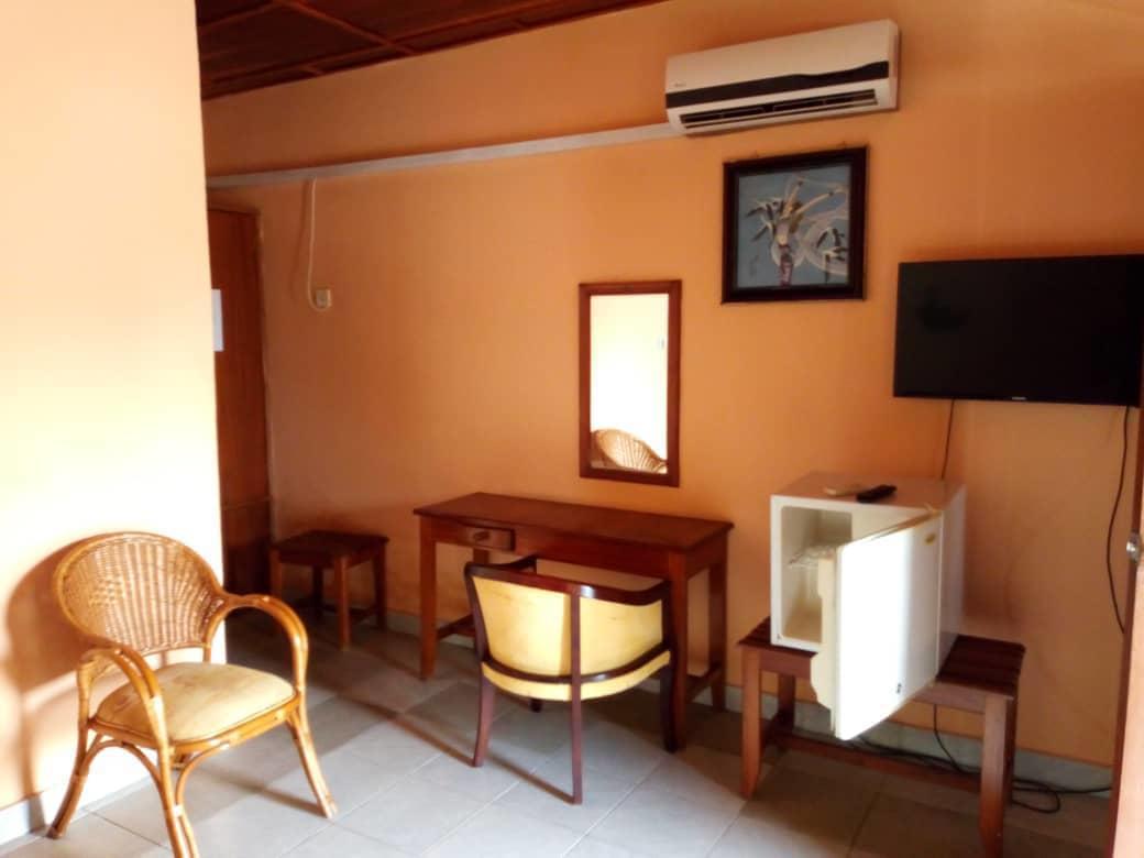 Akosombo Continental Hotel Экстерьер фото