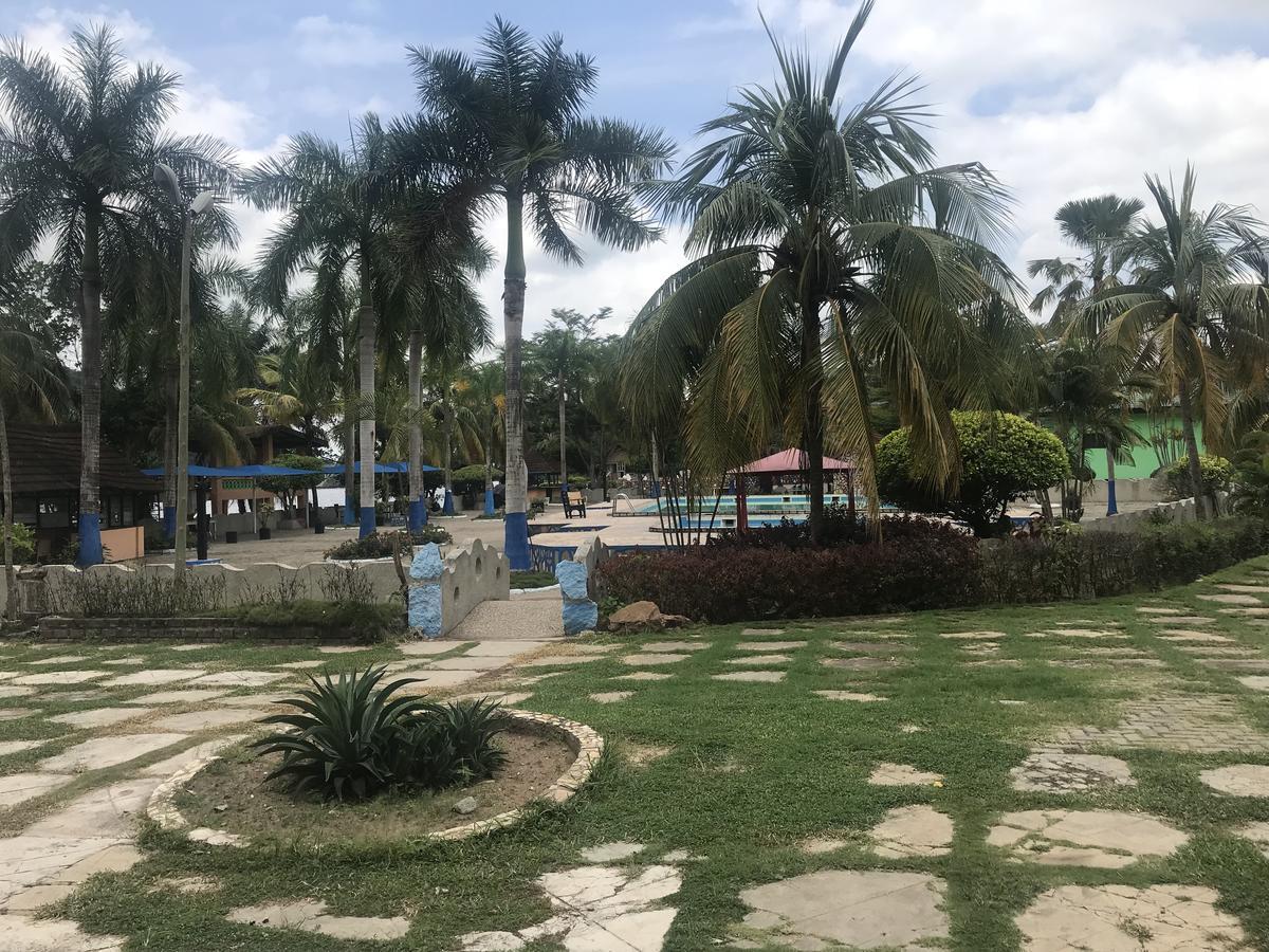 Akosombo Continental Hotel Экстерьер фото